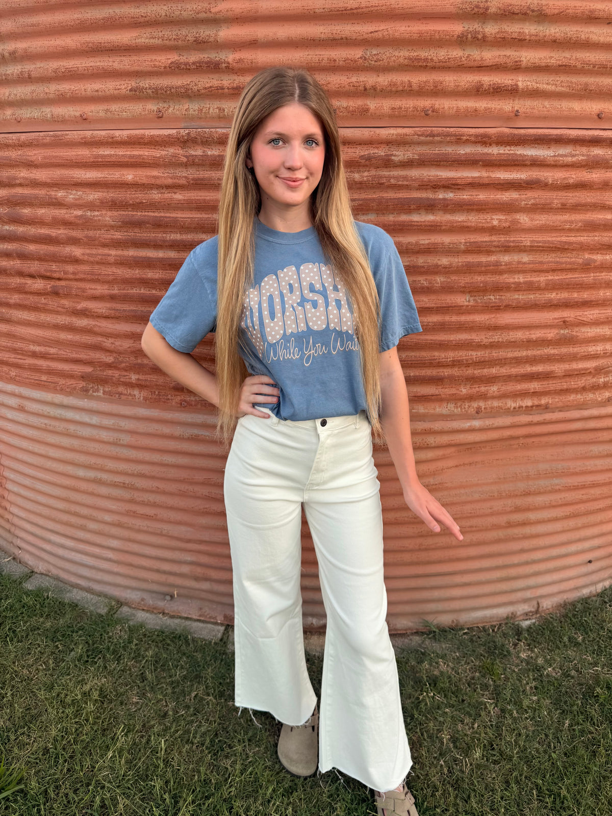 Worship While You Wait, Comfort Colors tee