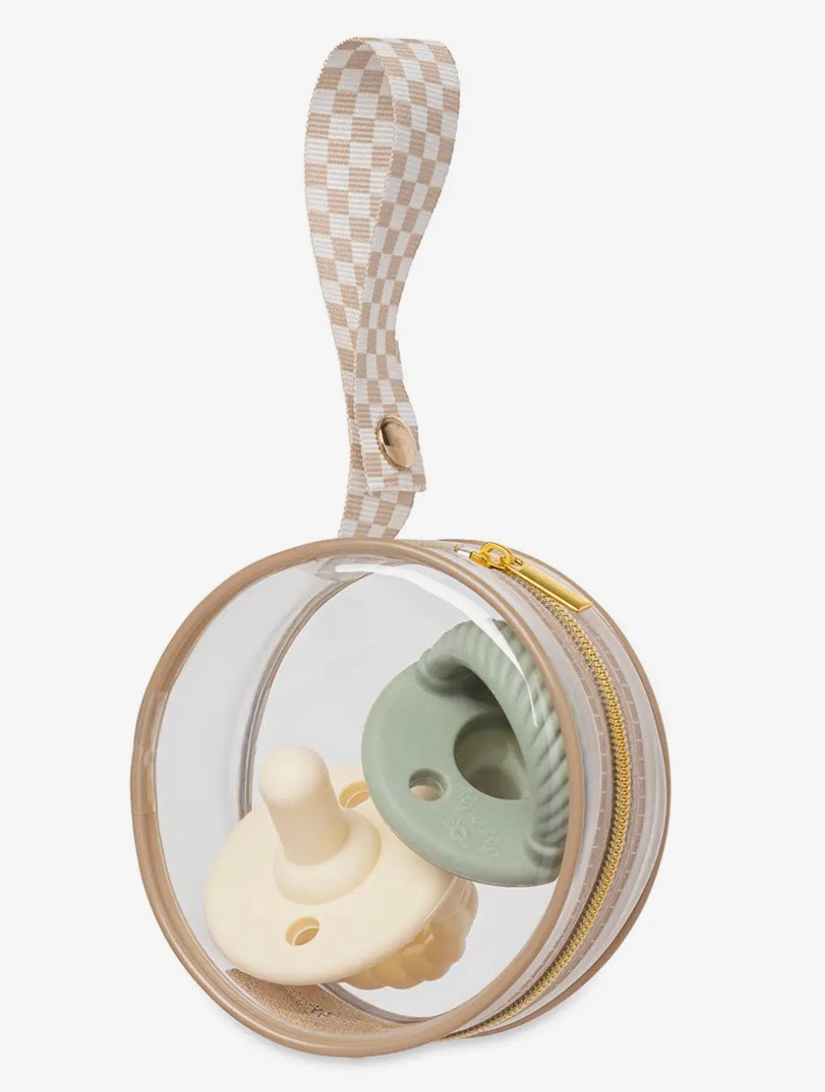 Itzy Ritzy Checkerd Paci Case